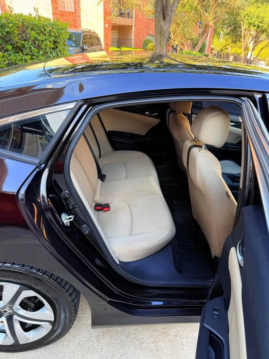 2016 Honda Civic 10th Gen - Image 9 of 13