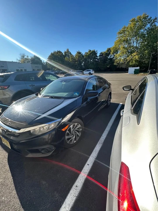 2016 Honda Civic 10th Gen - Image 2 of 8
