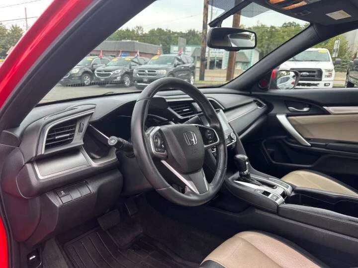 2016 Honda Civic 10th Gen - Image 9 of 17