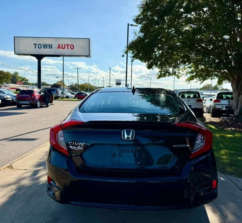 2016 Honda Civic 10th Gen - Image 14 of 20