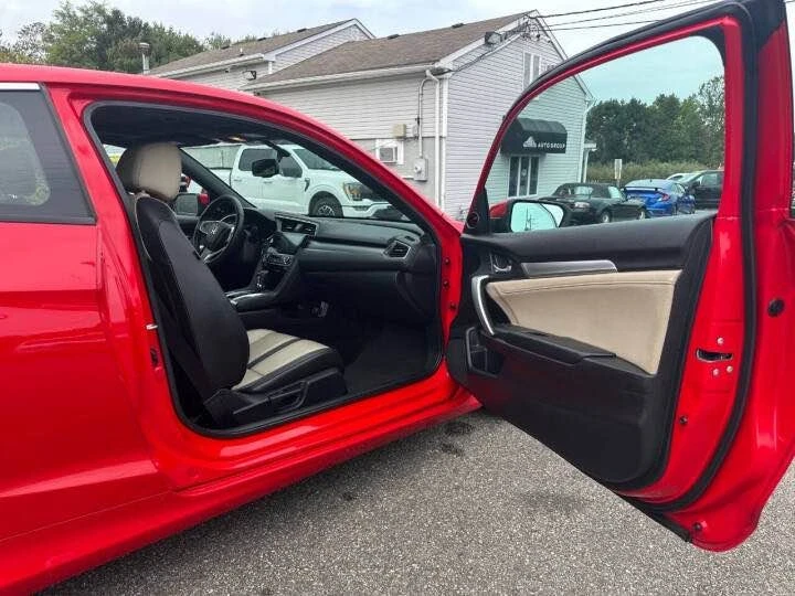 2016 Honda Civic 10th Gen - Image 12 of 17