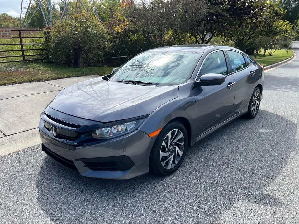 2016 Honda Civic 10th Gen - Image 2 of 13
