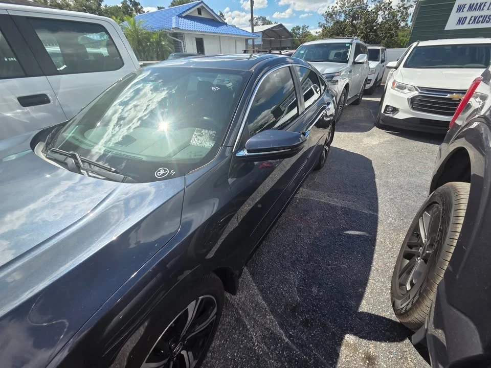2016 Honda Civic 10th Gen - Image 2 of 9