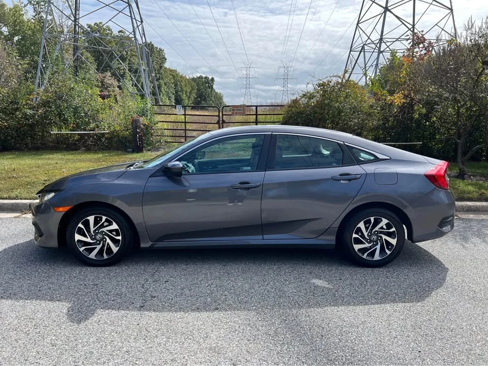 2016 Honda Civic 10th Gen - Image 3 of 13