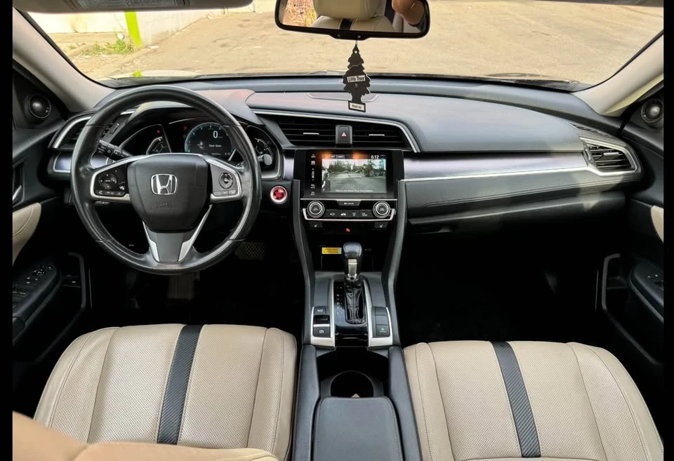 2016 Honda Civic 10th Gen - Image 15 of 20