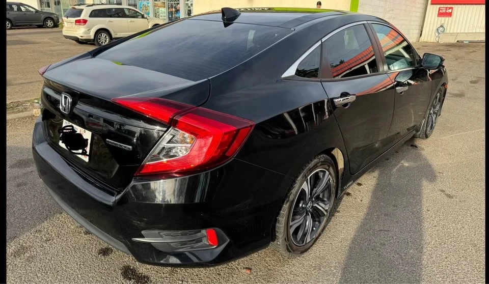 2016 Honda Civic 10th Gen - Image 9 of 20