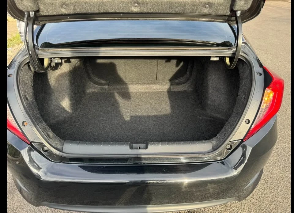 2016 Honda Civic 10th Gen - Image 14 of 20