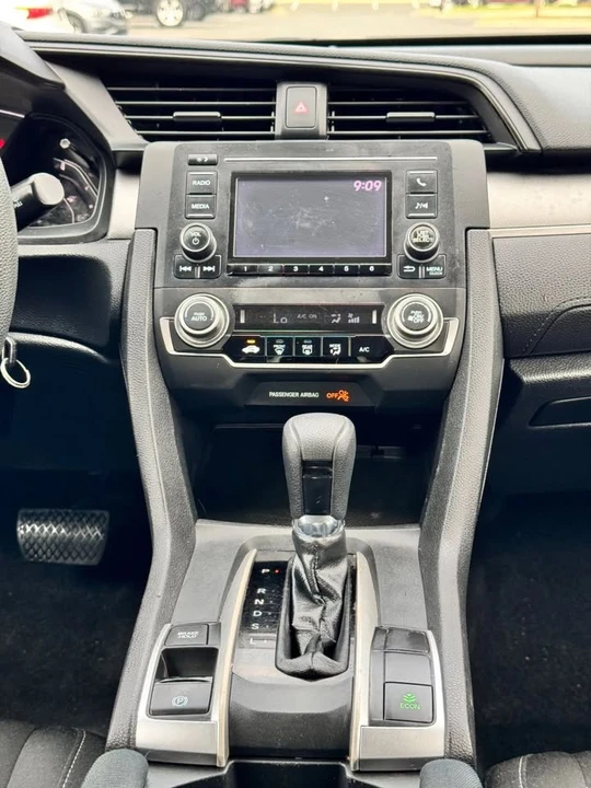 2016 Honda Civic 10th Gen - Image 9 of 20