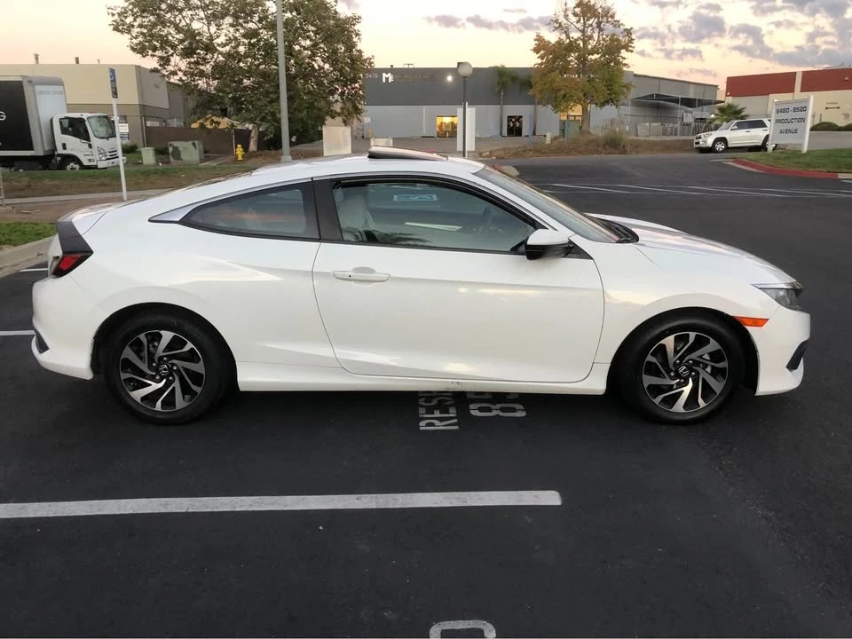 2016 Honda Civic 10th Gen - Image 8 of 13