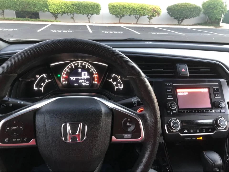 2016 Honda Civic 10th Gen - Image 10 of 13