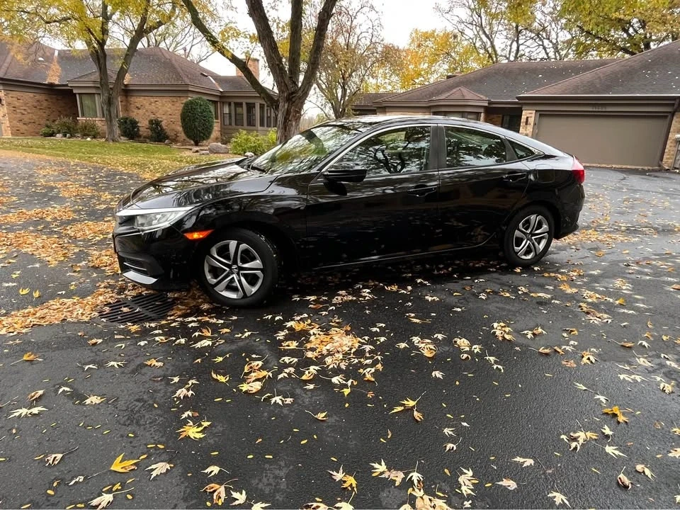 2016 Honda Civic 10th Gen - Image 12 of 13