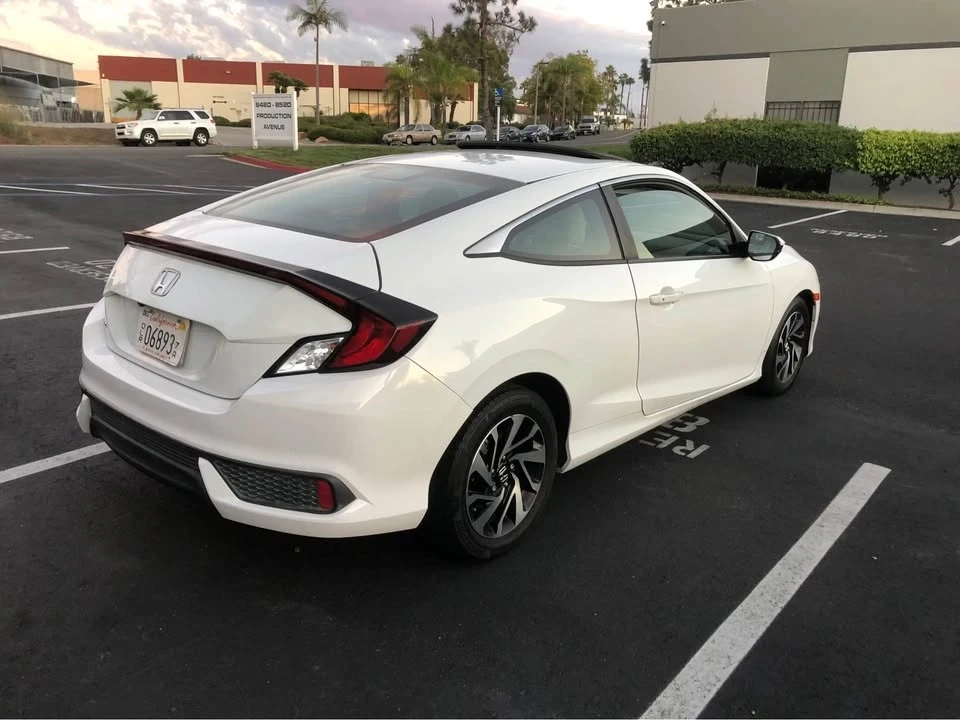 2016 Honda Civic 10th Gen - Image 7 of 13
