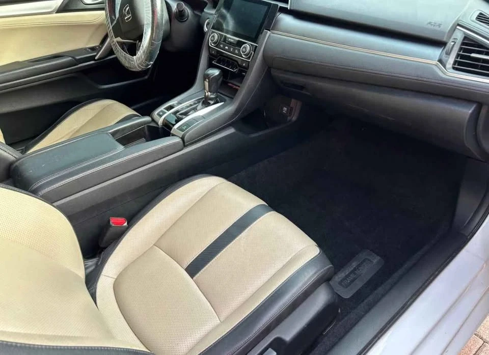 2016 Honda Civic 10th Gen - Image 6 of 6