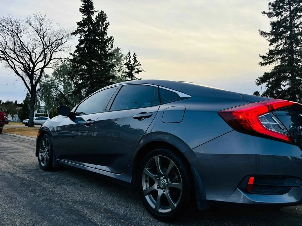2016 Honda Civic 10th Gen - Image 5 of 13