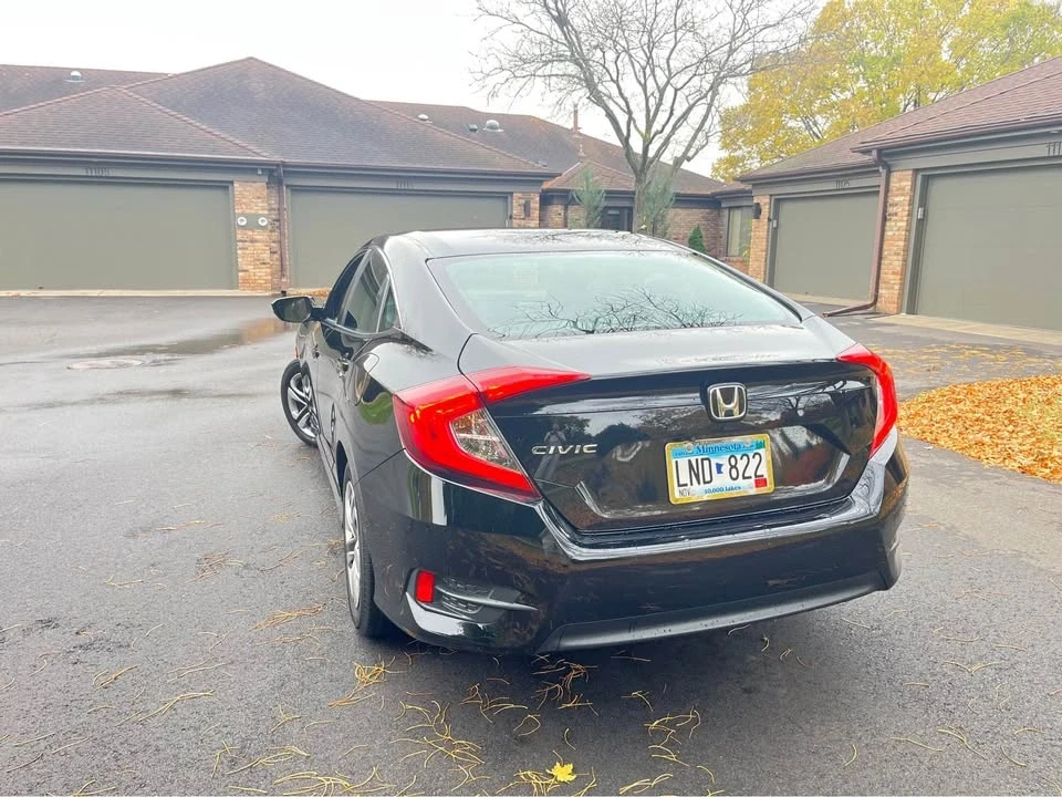 2016 Honda Civic 10th Gen - Image 3 of 13