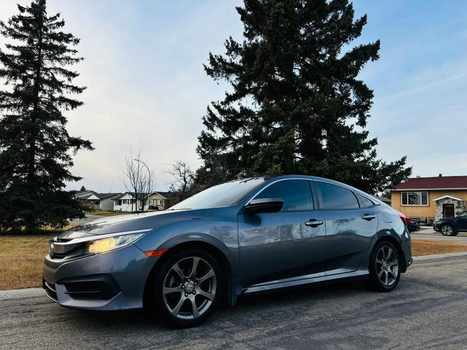 2016 Honda Civic 10th Gen - Image 7 of 13
