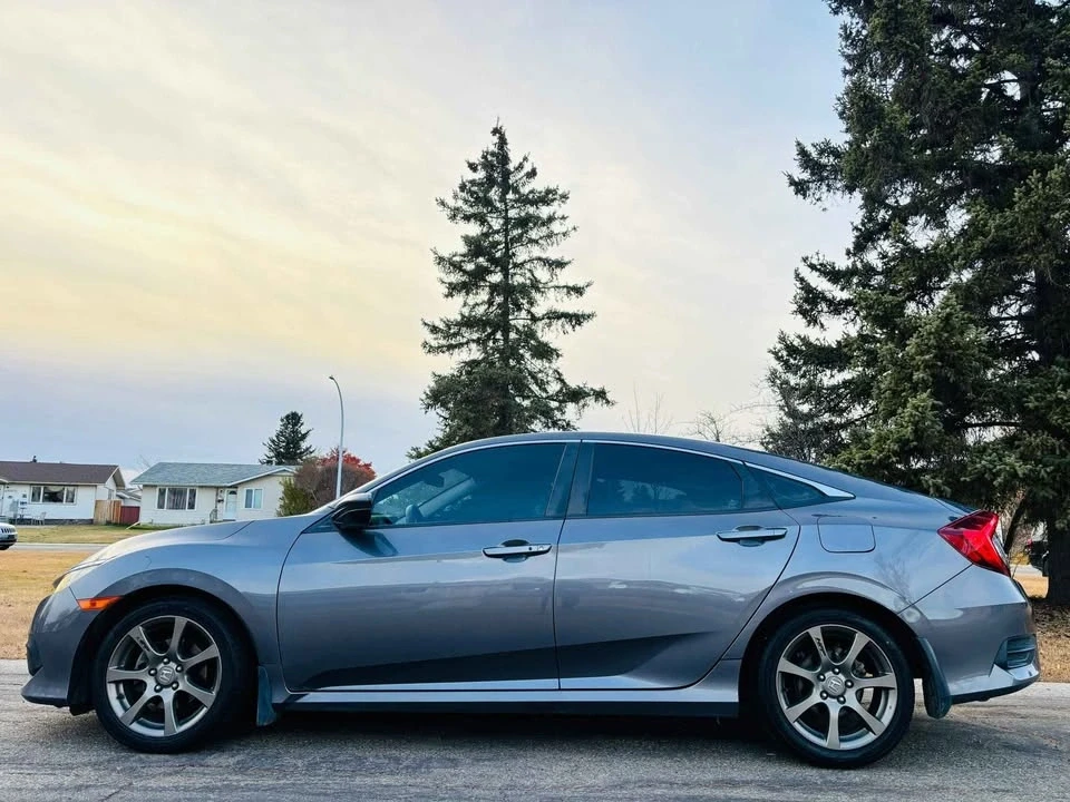 2016 Honda Civic 10th Gen - Image 6 of 13