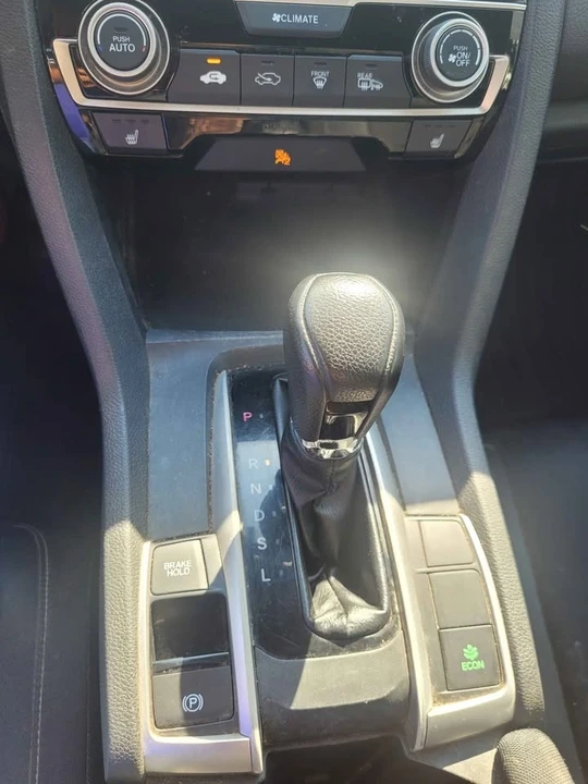 2016 Honda Civic 10th Gen - Image 7 of 9