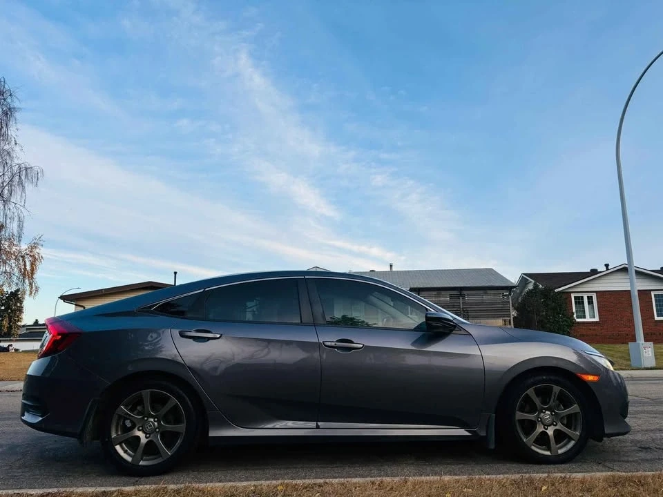 2016 Honda Civic 10th Gen - Image 2 of 13