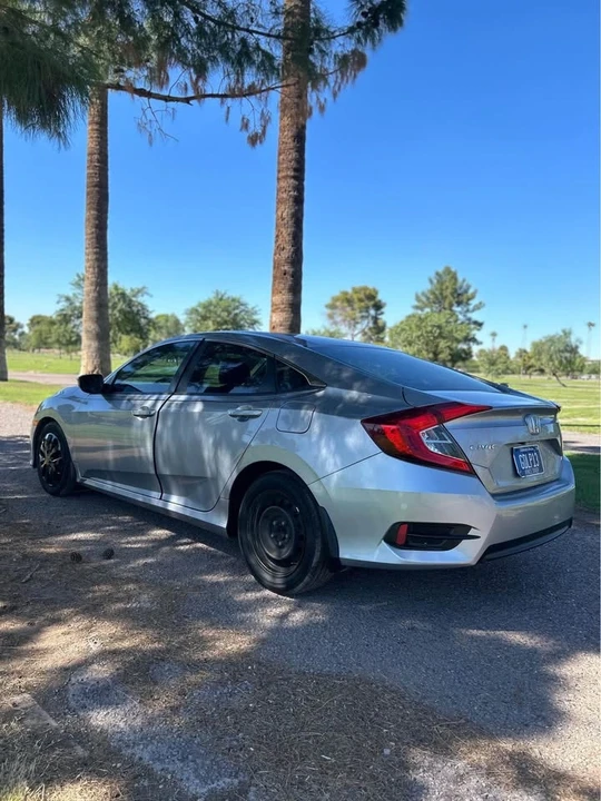 2016 Honda Civic 10th Gen - Image 5 of 6