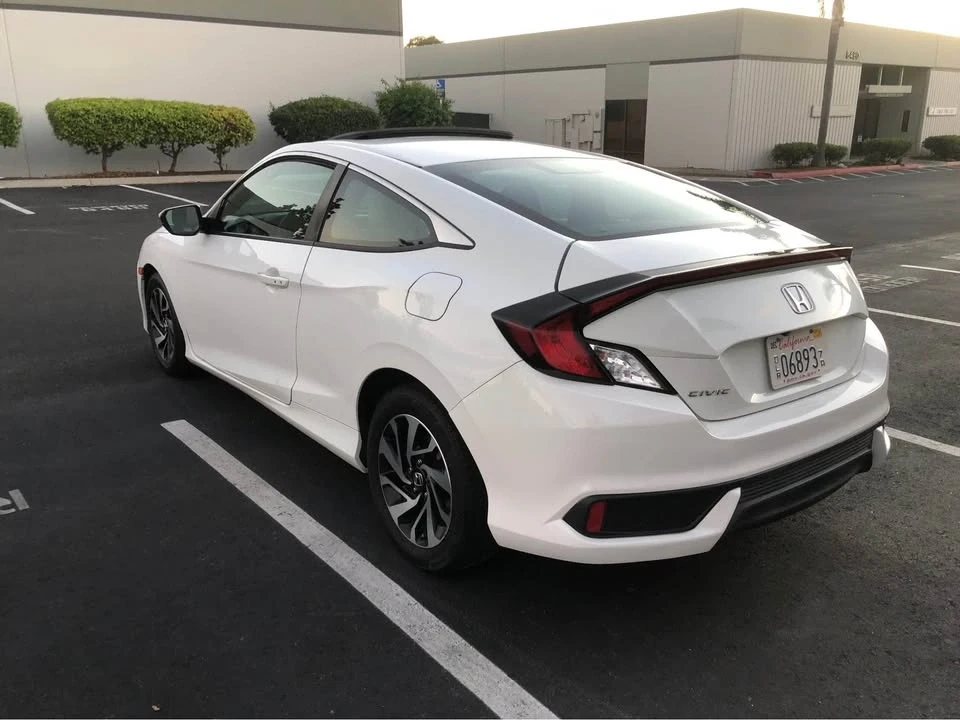 2016 Honda Civic 10th Gen - Image 5 of 13