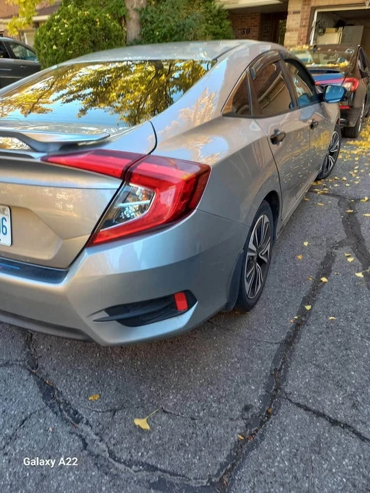 2016 Honda Civic 10th Gen - Image 4 of 11
