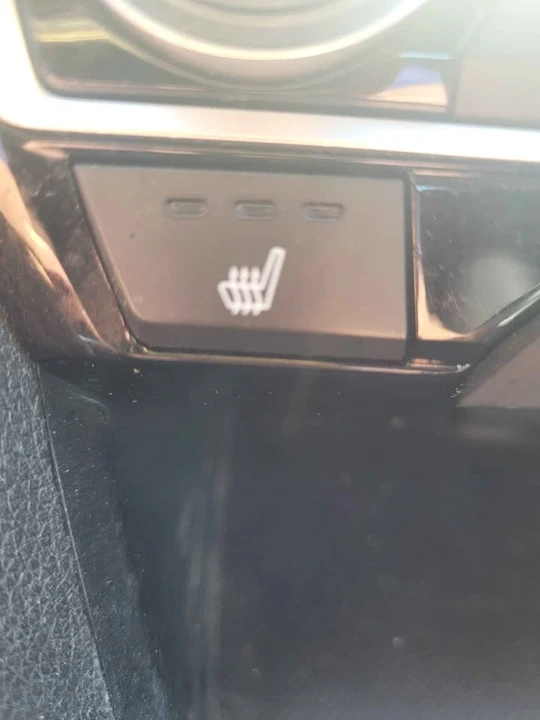 2016 Honda Civic 10th Gen - Image 6 of 9