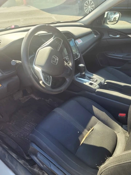 2016 Honda Civic 10th Gen - Image 4 of 9
