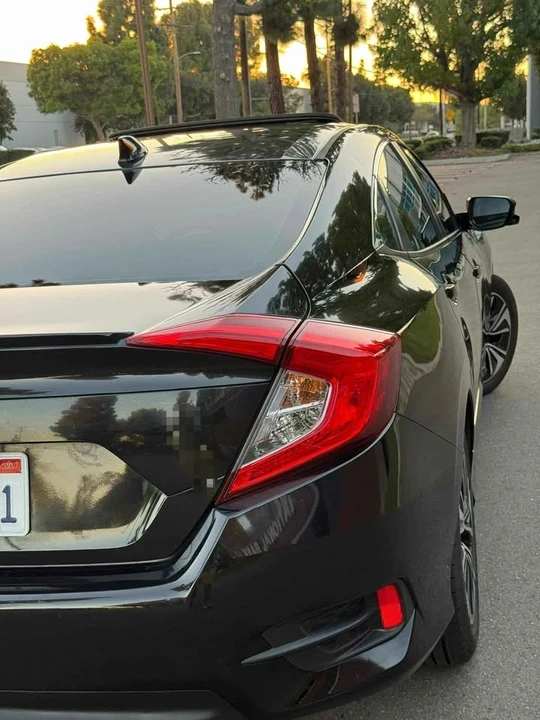 2016 Honda Civic 10th Gen - Image 4 of 14