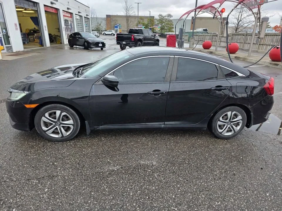 2016 Honda Civic 10th Gen - Image 7 of 13