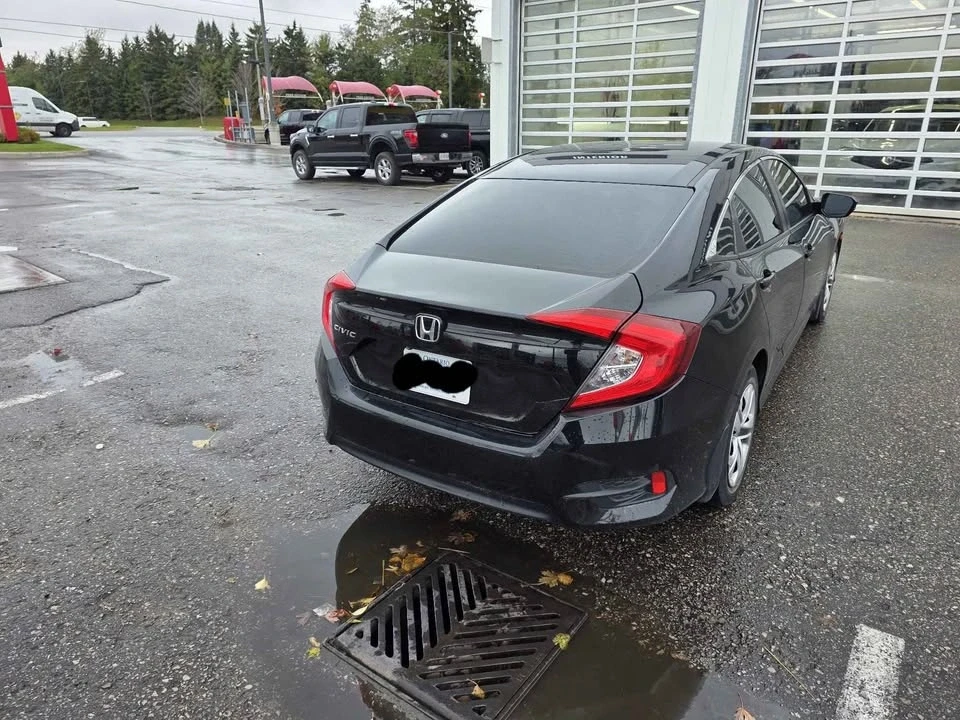 2016 Honda Civic 10th Gen - Image 4 of 13