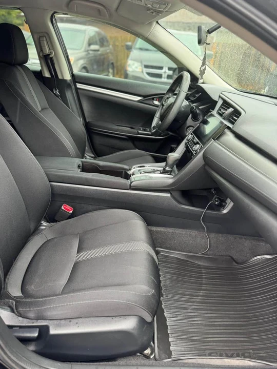 2016 Honda Civic 10th Gen - Image 7 of 10