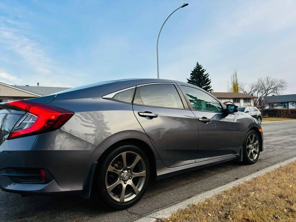 2016 Honda Civic 10th Gen - Image 3 of 13