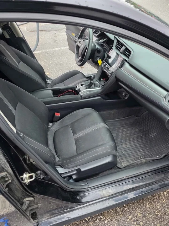 2016 Honda Civic 10th Gen - Image 9 of 13
