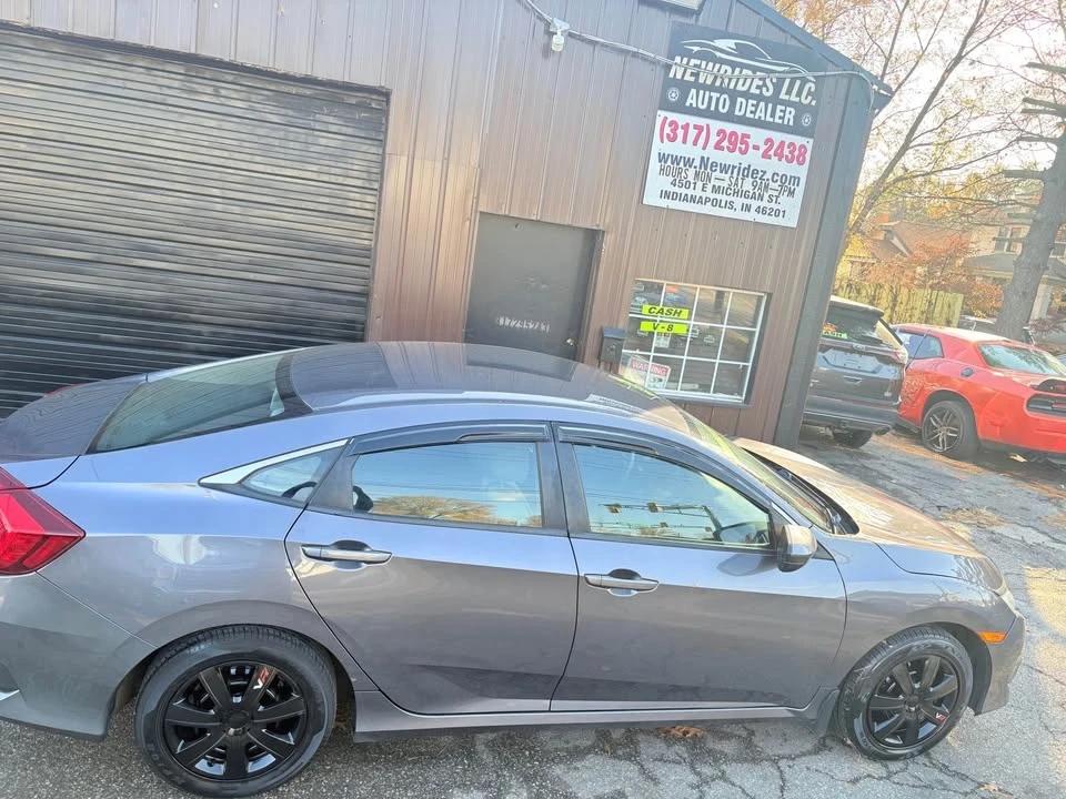 2016 Honda Civic 10th Gen - Image 13 of 16