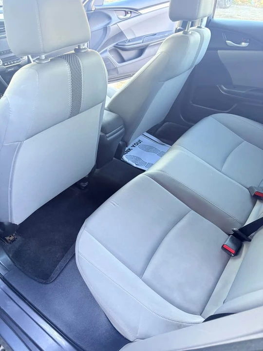 2016 Honda Civic 10th Gen - Image 10 of 16
