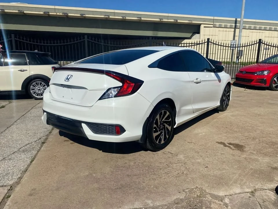 2016 Honda Civic 10th Gen - Image 7 of 19