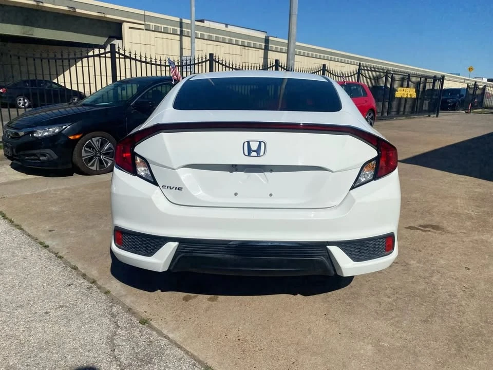 2016 Honda Civic 10th Gen - Image 9 of 19