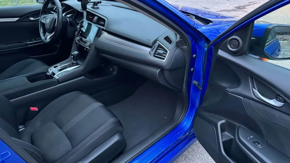 2016 Honda Civic 10th Gen - Image 17 of 20
