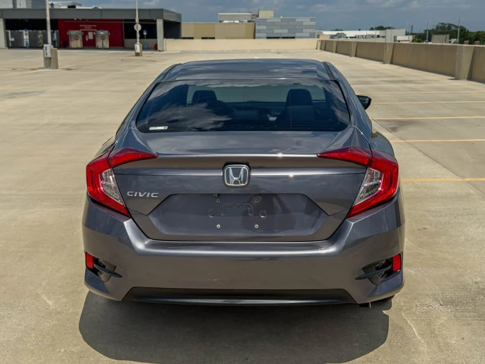 2016 Honda Civic 10th Gen - Image 4 of 12