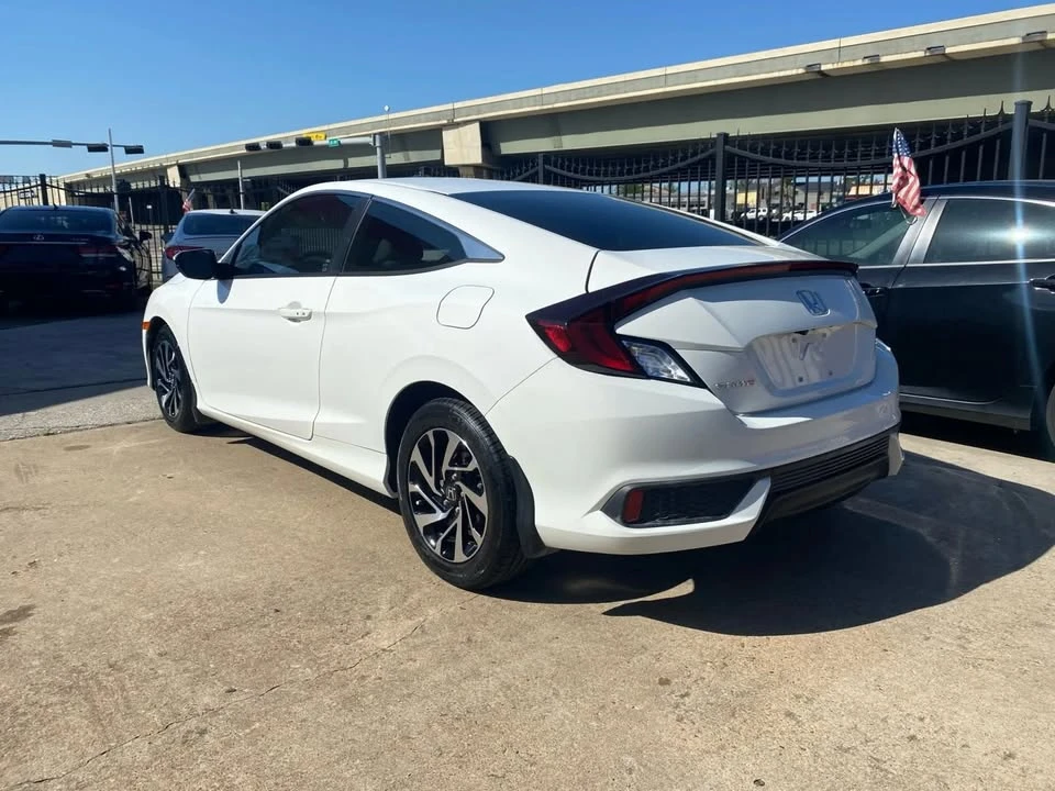2016 Honda Civic 10th Gen - Image 3 of 19