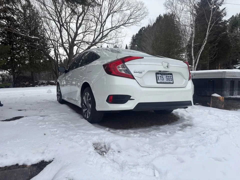2016 Honda Civic 10th Gen - Image 3 of 8