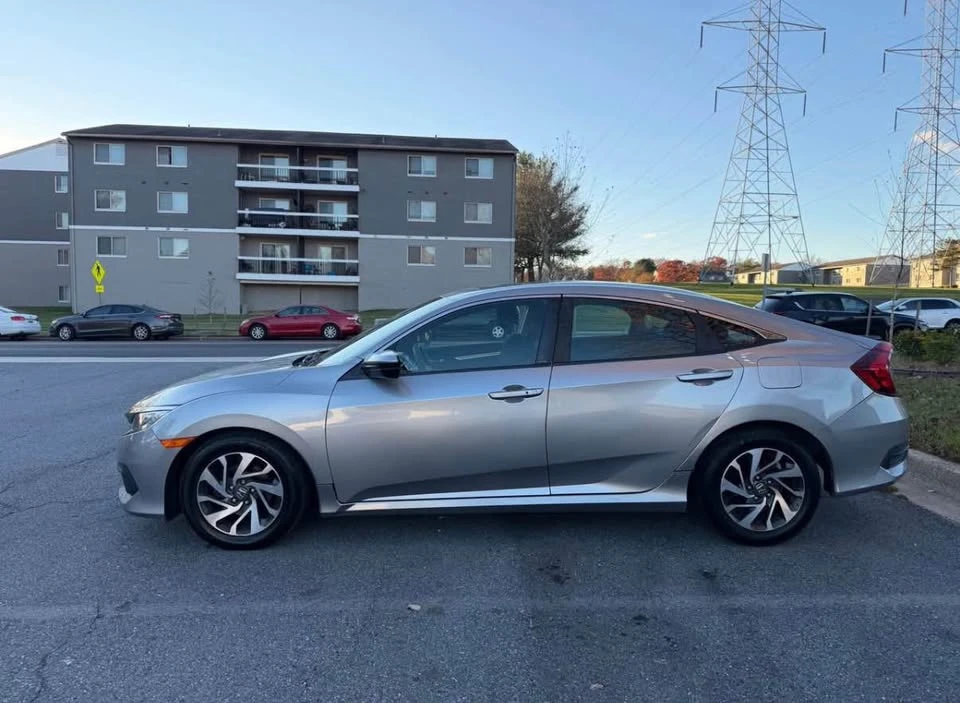 2016 Honda Civic 10th Gen - Image 2 of 8