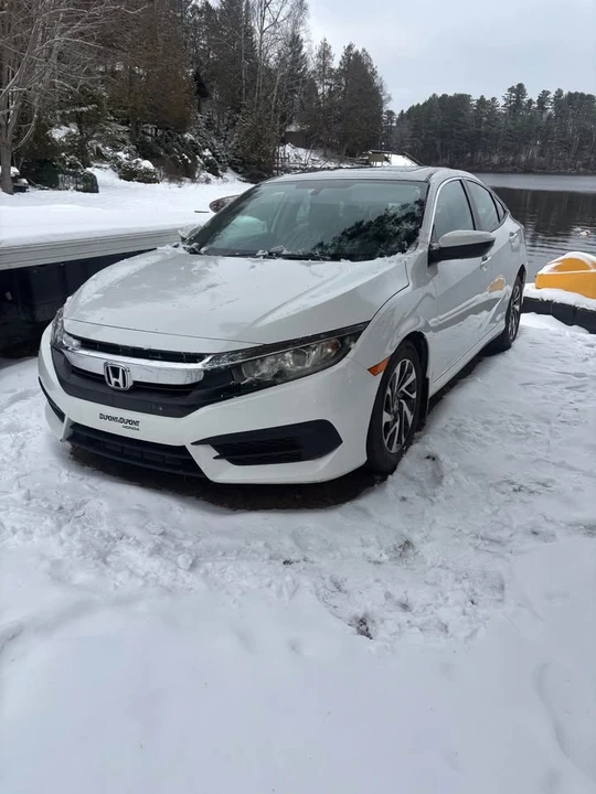 2016 Honda Civic 10th Gen - Image 2 of 8