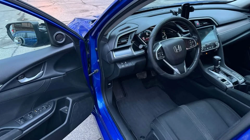2016 Honda Civic 10th Gen - Image 10 of 20