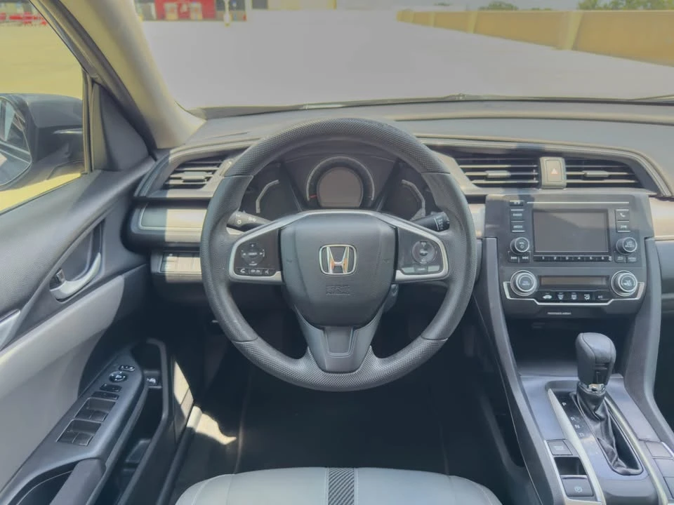 2016 Honda Civic 10th Gen - Image 7 of 12