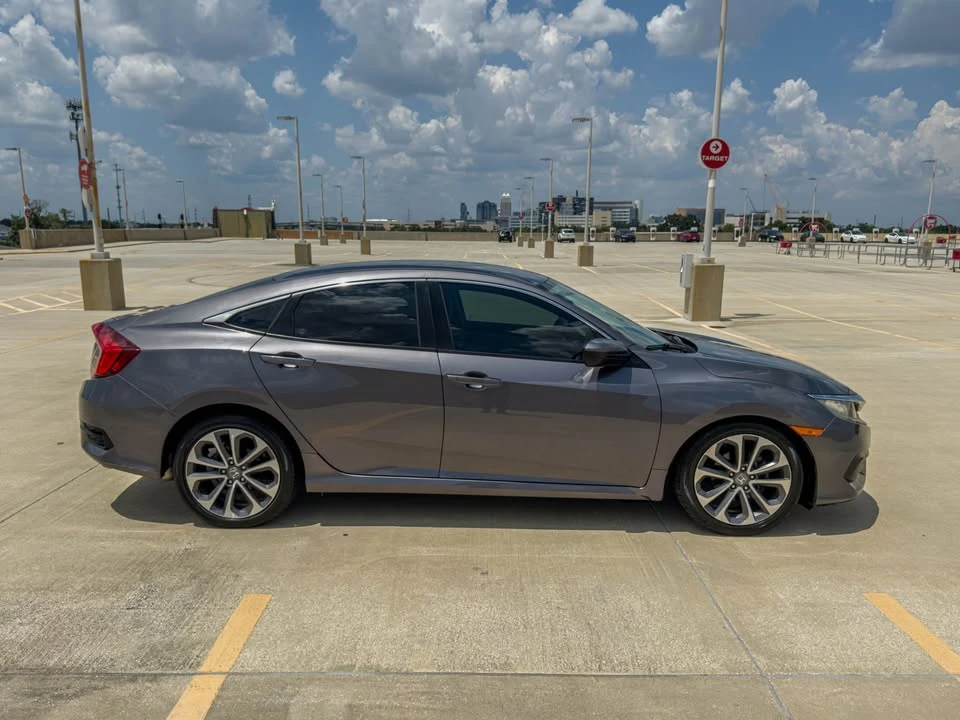 2016 Honda Civic 10th Gen - Image 2 of 12