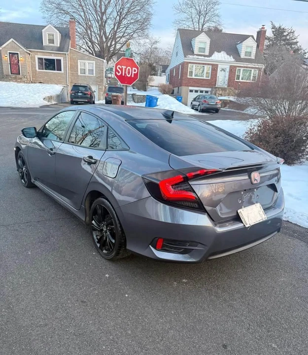 2016 Honda Civic 10th Gen - Image 7 of 15