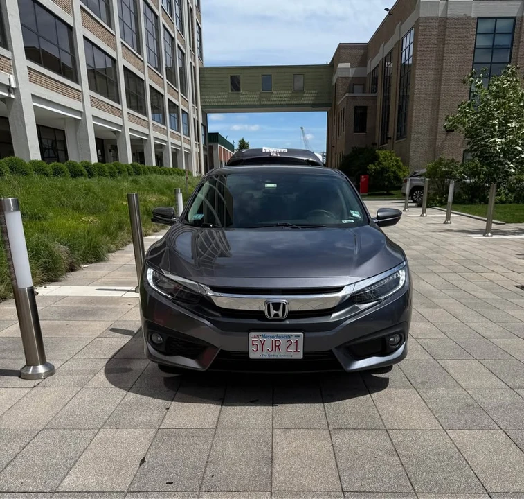 2016 Honda Civic 10th Gen - Image 3 of 15