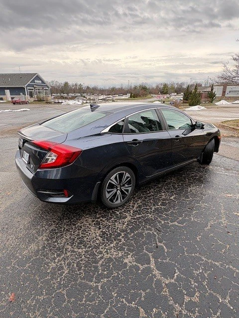 2016 Honda Civic 10th Gen - Image 3 of 13
